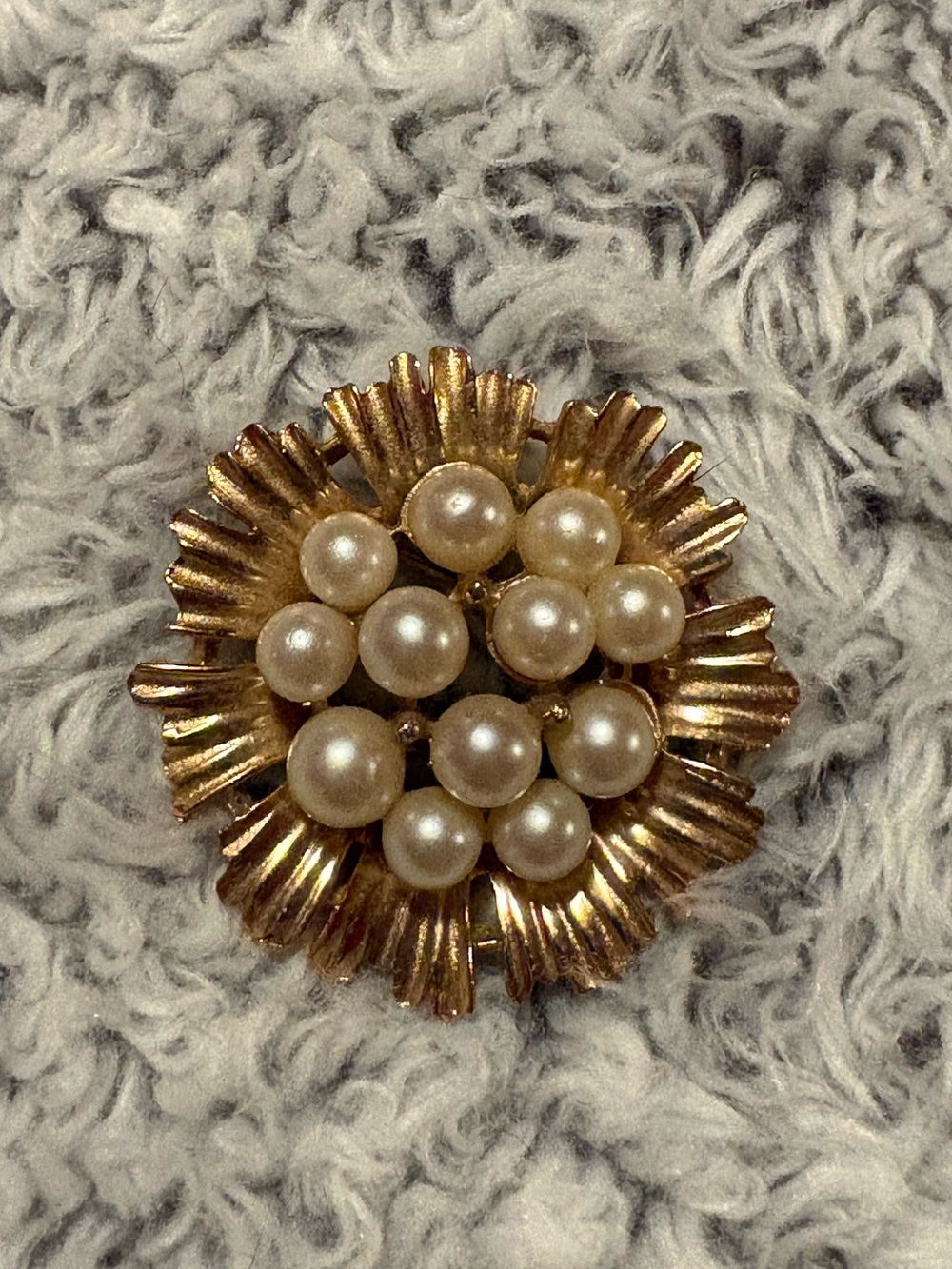 Vintage 1960s Crown Trifari Faux Pearl Gold Sunburst Flower Brooch Pin